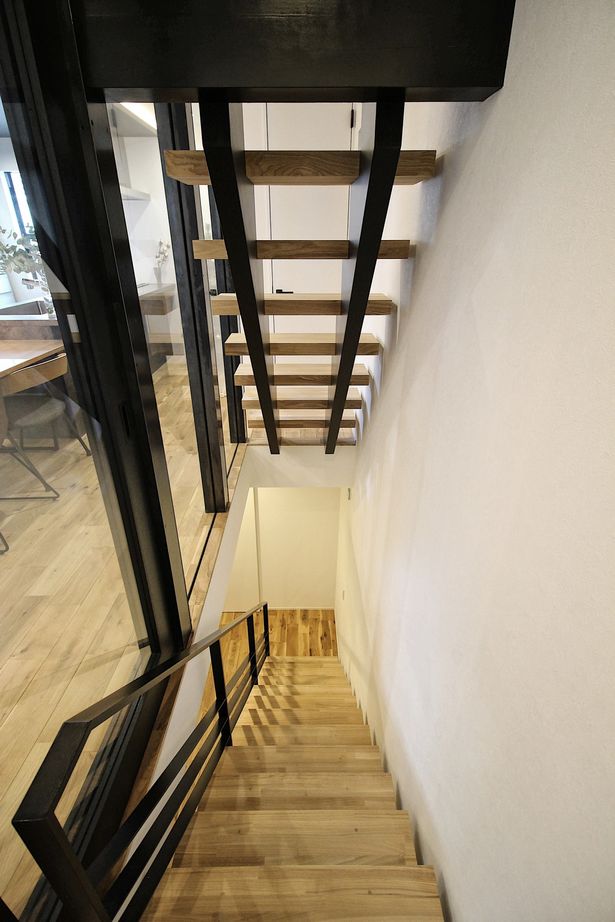 Grand Living（グランリビング） 『inegal』【大阪市/2000万円台/狭小地/ビルトインガレージ/３階建て】の建築実例画像9