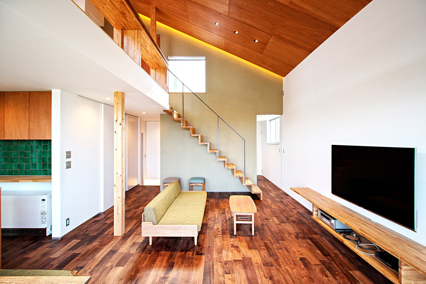 Grand Living（グランリビング） 『KERF』【大阪府／2000万円台／勾配天井／ロフト／蓄熱暖房／間取り図あり】の建築実例画像2