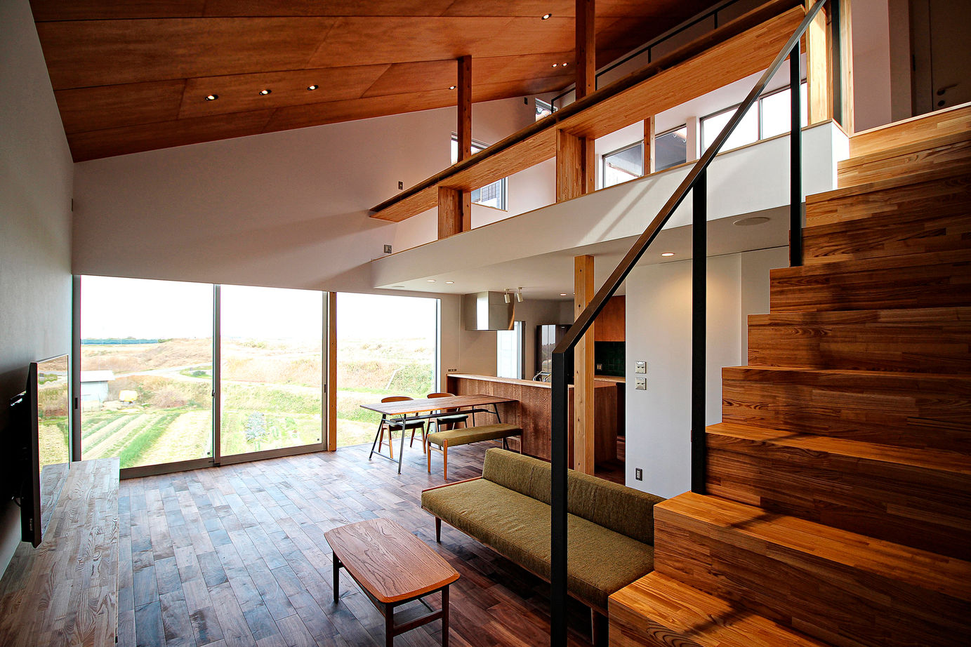 Grand Living（グランリビング） 『KERF』【大阪府／2000万円台／勾配天井／ロフト／蓄熱暖房／間取り図あり】の建築実例画像3