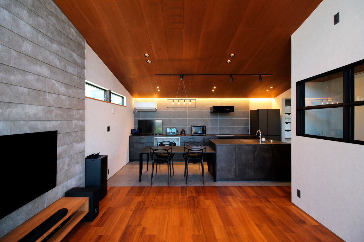 Grand Living（グランリビング） 『TWO BLOCKS』【大阪府／2000万円台／2階リビング／キューブ型外観／スタディルーム】の建築実例画像2