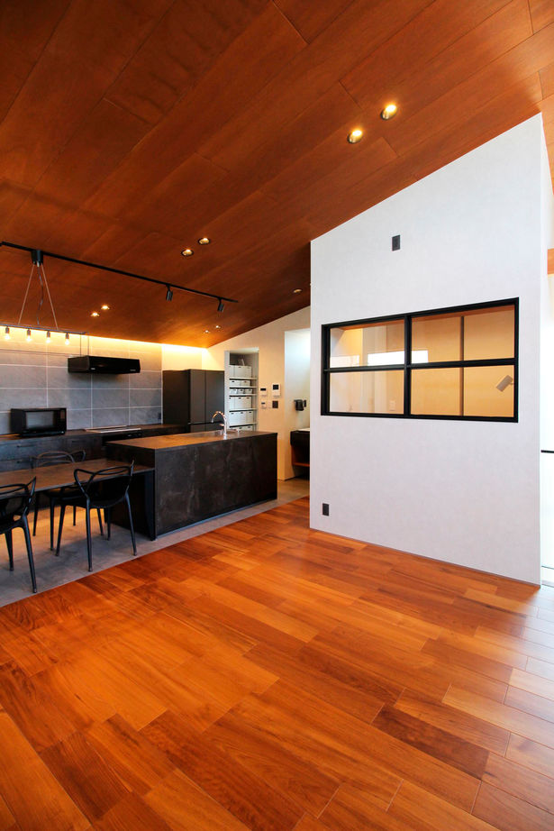 Grand Living（グランリビング） 『TWO BLOCKS』【大阪府／2000万円台／2階リビング／キューブ型外観／スタディルーム】の建築実例画像3