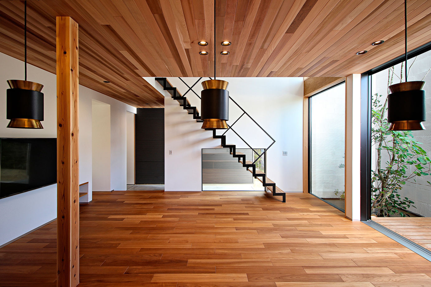 Grand Living（グランリビング） 『Bocca』【大阪府／2000万円台／掘り込みアイランドキッチン／隠す収納／造作本棚／ウッドデッキ】の建築実例画像2