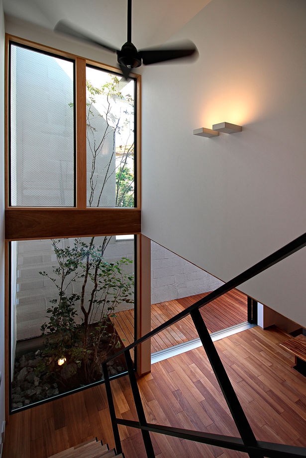 Grand Living（グランリビング） 『Bocca』【大阪府／2000万円台／掘り込みアイランドキッチン／隠す収納／造作本棚／ウッドデッキ】の建築実例画像6