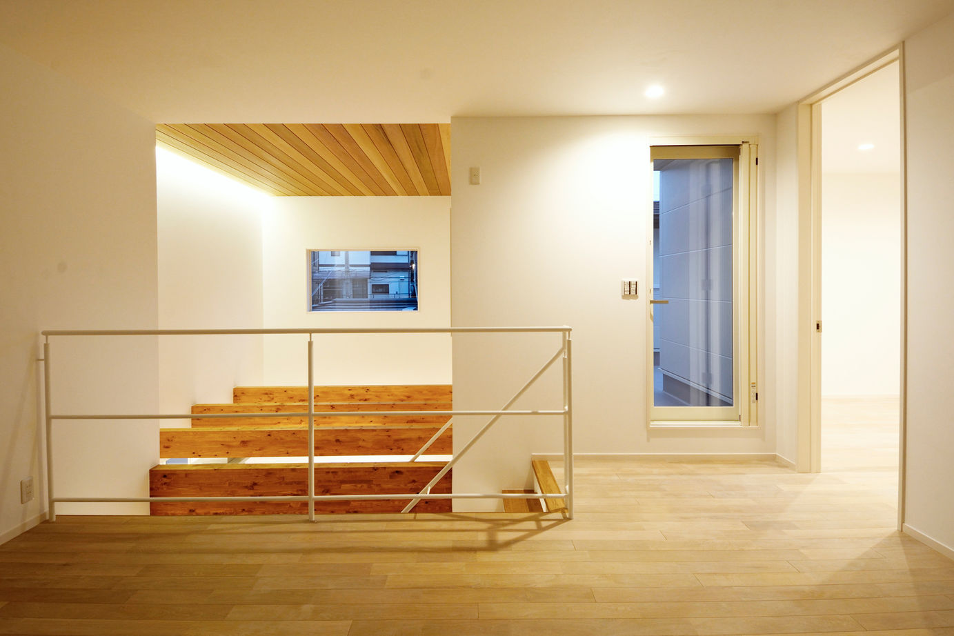 Grand Living（グランリビング） 『白をdesignする邸』【大阪府／2000万円台／中庭／吹き抜け／土間／間取り図あり】の建築実例画像5