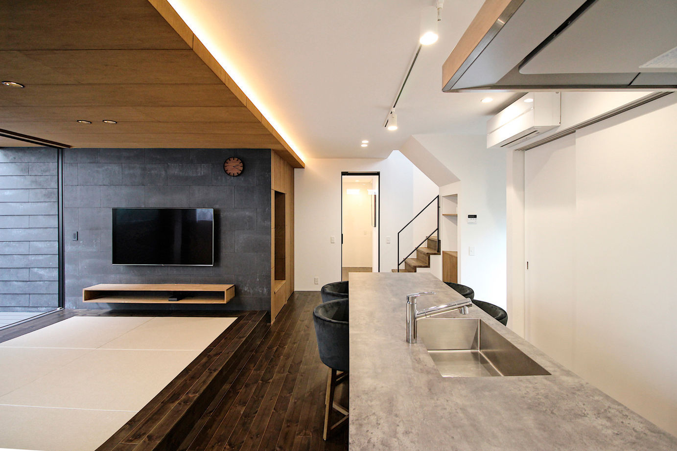 Grand Living（グランリビング） 『FORT』【奈良県／2000万円台／ガレージハウス／畳リビング／アイランドキッチン／間取り図あり】の建築実例画像2