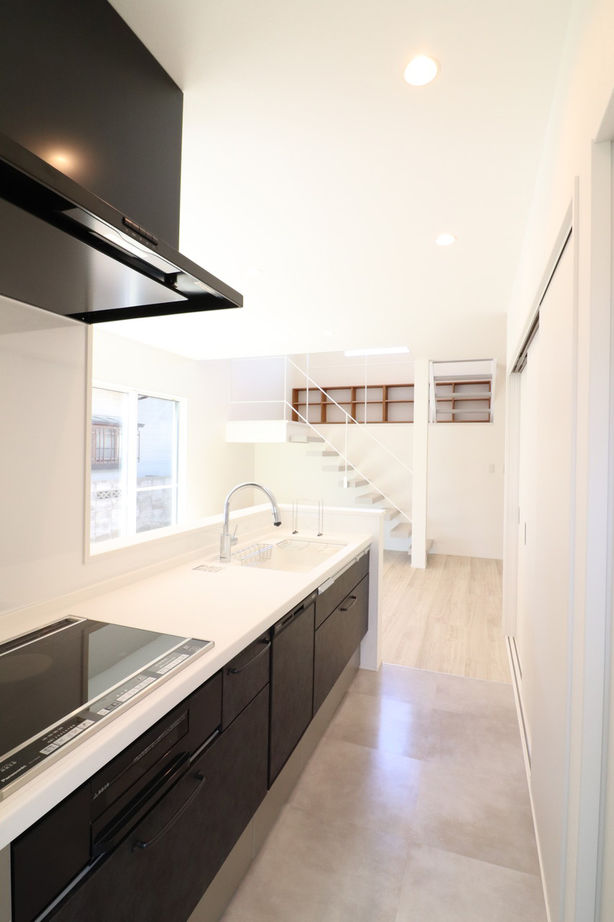 十和建設（TOWA＋） 【酒田市/1500～1999万円】デザイン性豊かなスキップフロアがあるインオーガニック（無機質）な家の建築実例画像4