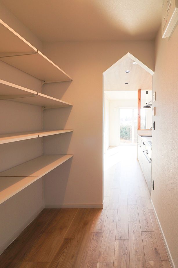 十和建設（TOWA＋） 無骨な素材で魅せる大人カッコいいインナーガレージのあるお家の建築実例画像7