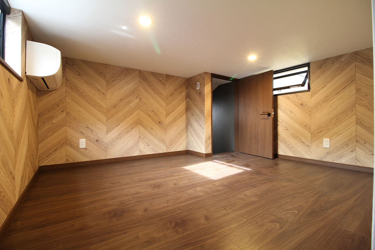 Kocoro house 【1000万円台後半｜大津市｜間取り図有】吹き抜けのある2階リビングとインナーガレージの家の建築実例画像5