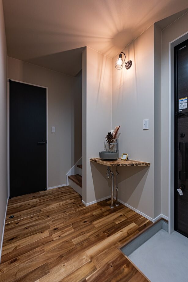 NOVEL  HOUSE 都会的なオープンガレージの家の建築実例画像9