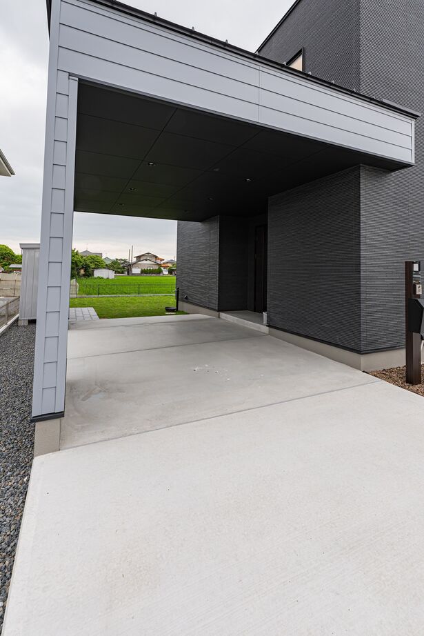 NOVEL  HOUSE 都会的なオープンガレージの家の建築実例画像10