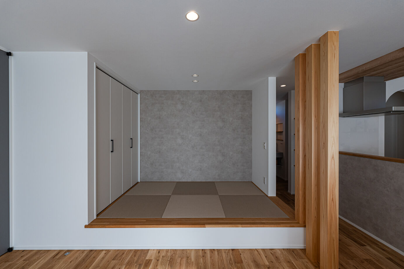 NOVEL  HOUSE 家族が快適に暮らせる天井高で開放感のある家の建築実例画像4