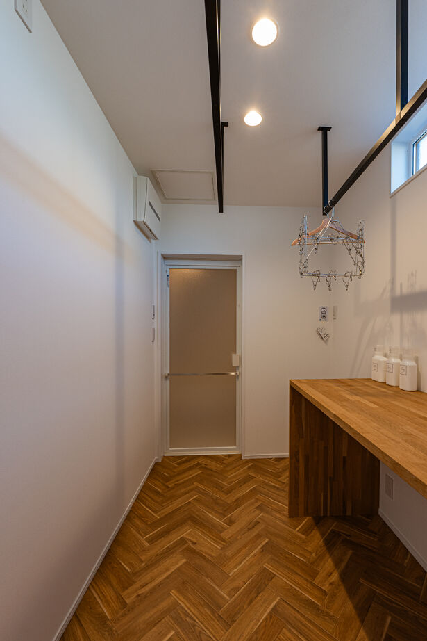 NOVEL  HOUSE 家族が快適に暮らせる天井高で開放感のある家の建築実例画像7