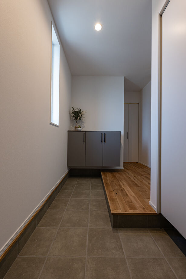 NOVEL  HOUSE 家族が快適に暮らせる天井高で開放感のある家の建築実例画像10