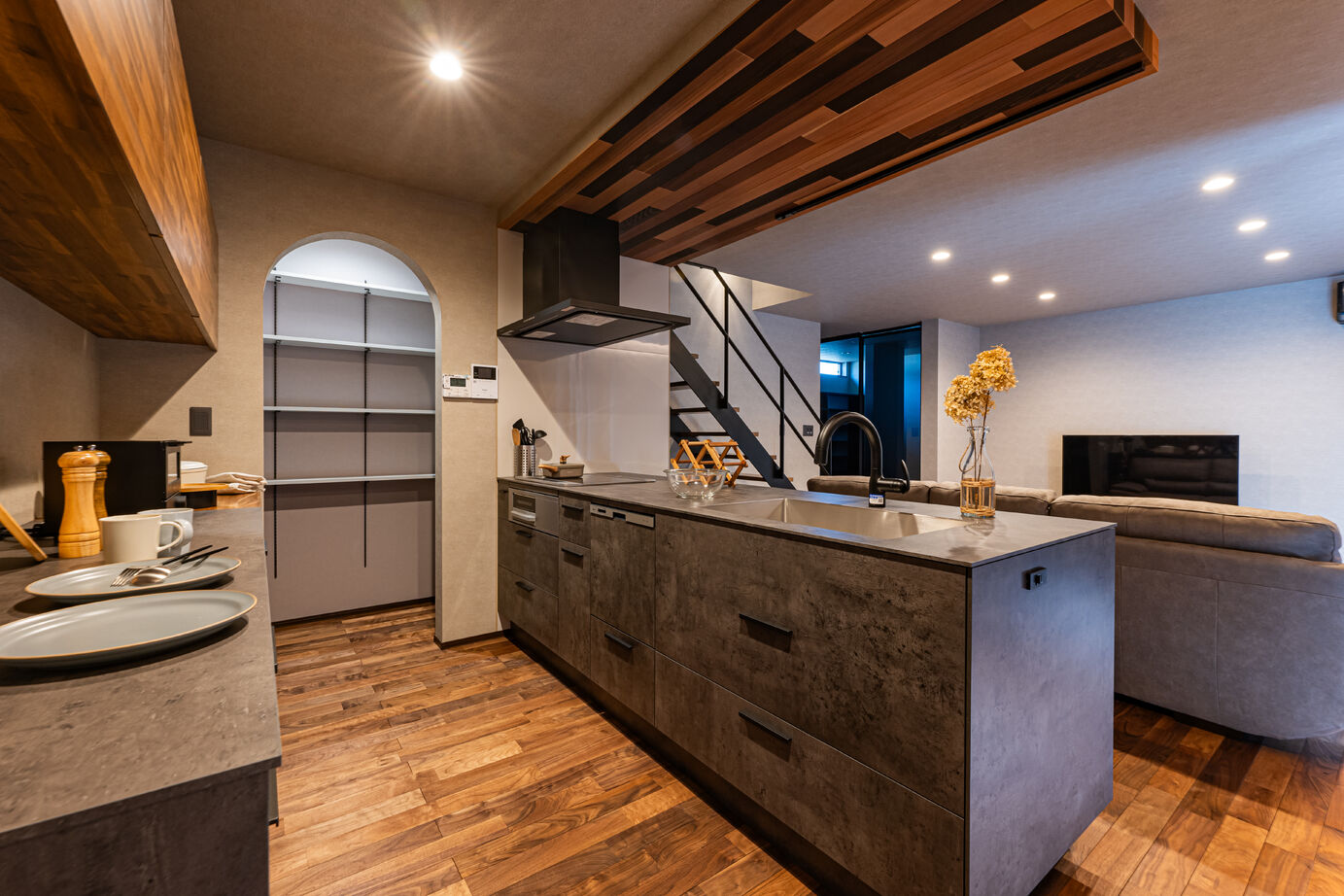 NOVEL  HOUSE 開放的な暮らしが叶うモダンな家の建築実例画像4