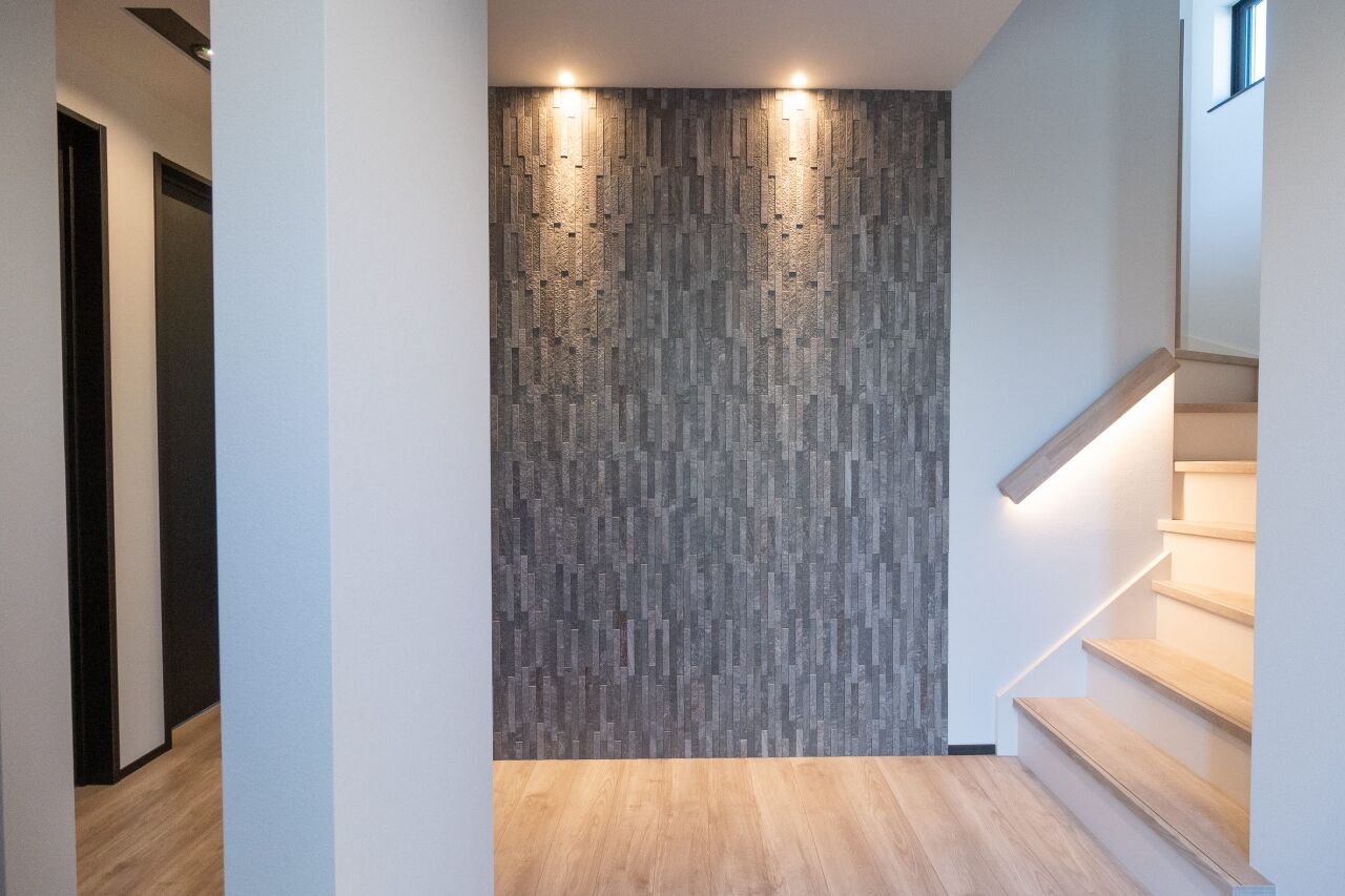 ハビの家 【37坪/2階LDK/間取り有】2階の部屋やバルコニーから花火や街の景観が楽しめるホテルライクな上質な住まいの建築実例画像10