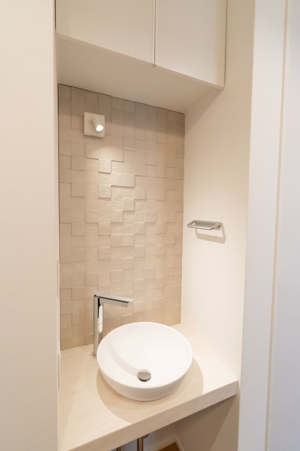 ハビの家 【37.3坪/中庭/間取り有】27.5坪の敷地に建てたプライバシーと防犯に配慮したビルトインガレージ付きの家の建築実例画像9