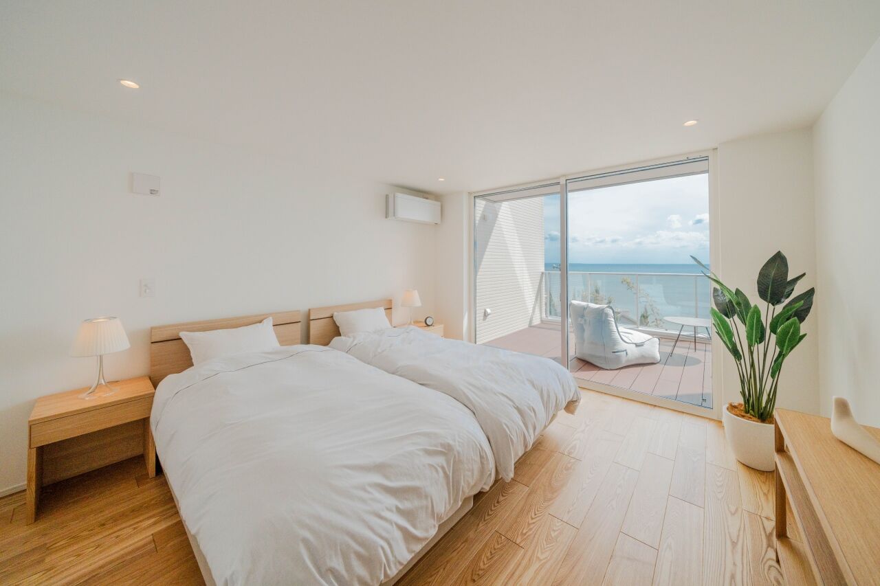 ハビの家 【41.4坪/ガレージ/間取り有】床、壁、梁で「額」を創り、景色を絵画に見立てたオーシャンビューの家の建築実例画像3