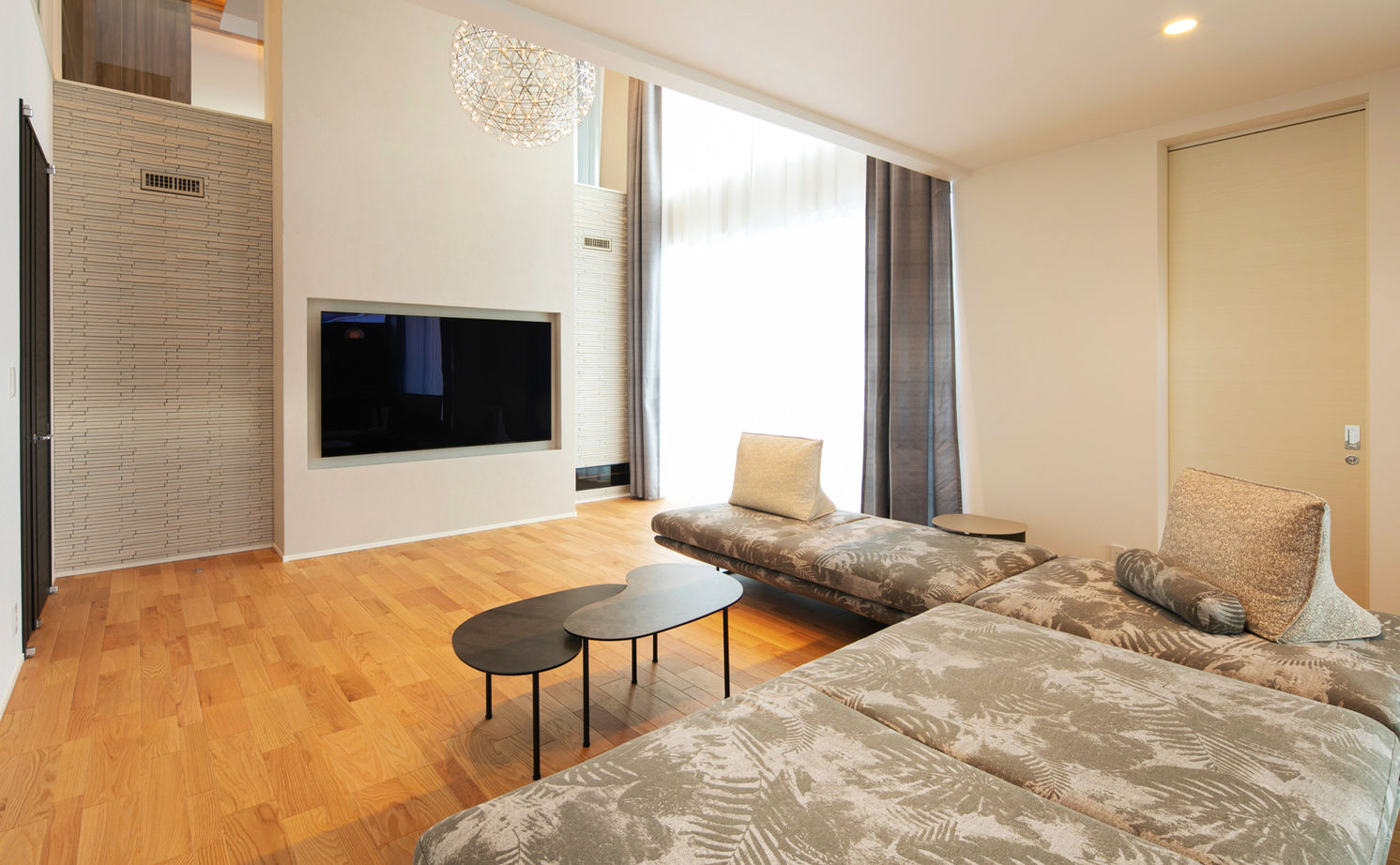 クレバリーホーム/住生活研究所 【ガレージハウス＆全館空調｜4000万円台～】まるでリゾートホテル「暮らしやすさにもこだわりました」の建築実例画像4