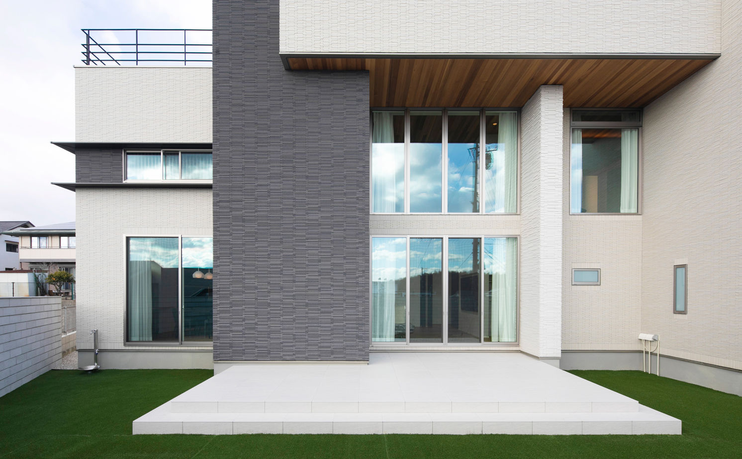 クレバリーホーム/住生活研究所 【ガレージハウス＆全館空調｜4000万円台～】まるでリゾートホテル「暮らしやすさにもこだわりました」の建築実例画像5