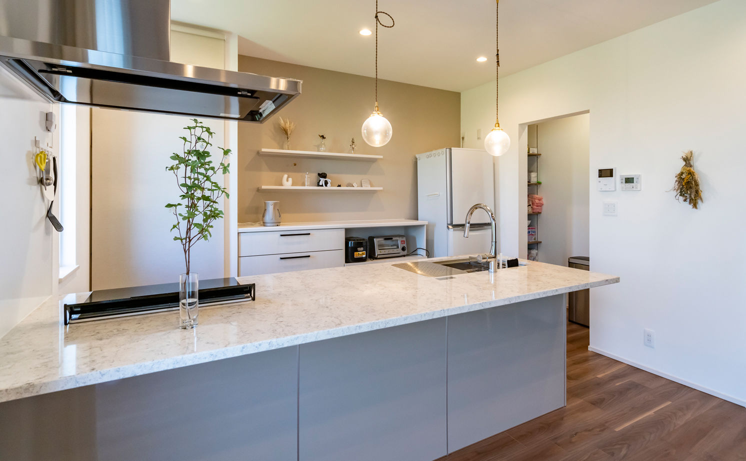 クレバリーホーム/住生活研究所 【一宮市｜2000万円台｜30坪の平屋】LDKは20帖！コンパクトな平屋のお手本のようなムダのない間取りの建築実例画像4