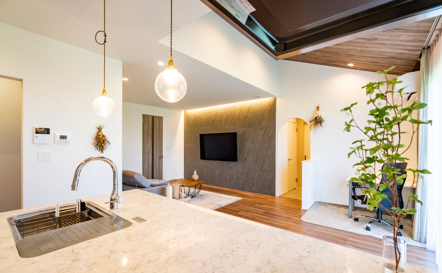 クレバリーホーム/住生活研究所 【一宮市｜2000万円台｜30坪の平屋】LDKは20帖！コンパクトな平屋のお手本のようなムダのない間取りの建築実例画像11