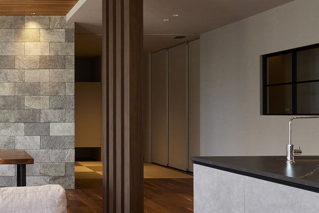 クレバリーホーム/住生活研究所 【三重県｜平屋×店舗併用住宅】タイルをアクセントにした高級感あるインテリア。店舗は明るく優しい雰囲気の建築実例画像5