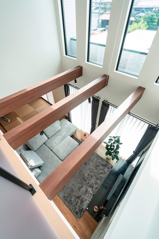 クレバリーホーム/住生活研究所 【吹抜けリビング｜2000万円台｜間取り有】オシャレで家事ラク。ラグジュアリー＆モダンなタイル外壁の家の建築実例画像5