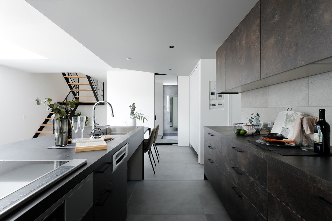 ASOLIE | ミラタップ 【4000万円台・間取り図あり】モノトーンを基調としたラグジュアリー空間の建築実例画像3