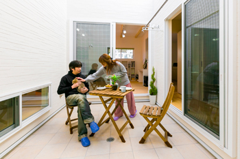 グッドリビング 【1000万円台】〈平屋×中庭〉モミの木の調湿効果で家中快適！夏はサラッと、冬は暖かな家の建築実例画像3