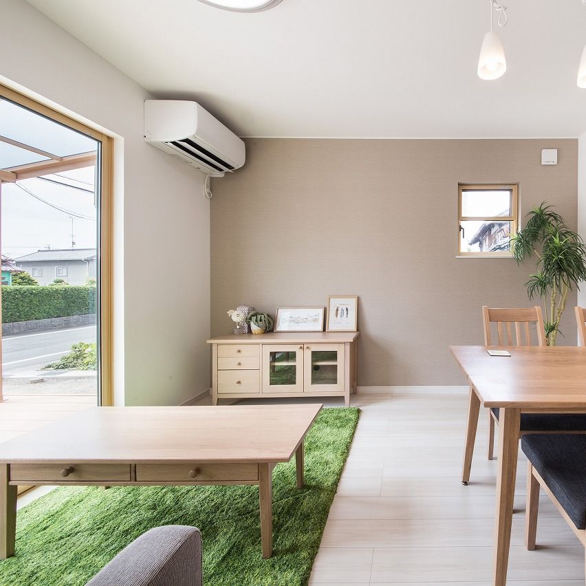 グッドリビング 【1000万円台】開放感のあるリビングには広々ウッドデッキ！収納充実でママ大満足のチューブ型の家の建築実例画像2