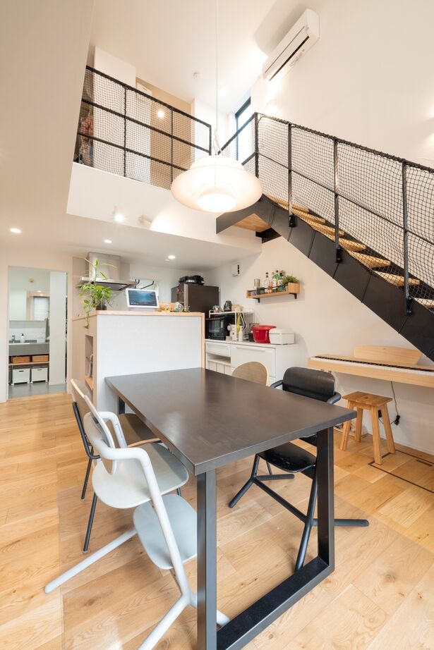 建築のひら木 一級建築士事務所 【UA値0.44 C値0.32/ZEH】期待通りの住宅性能と家事ラクを実現した「安心して暮らせる」スタイリッシュな家の建築実例画像3