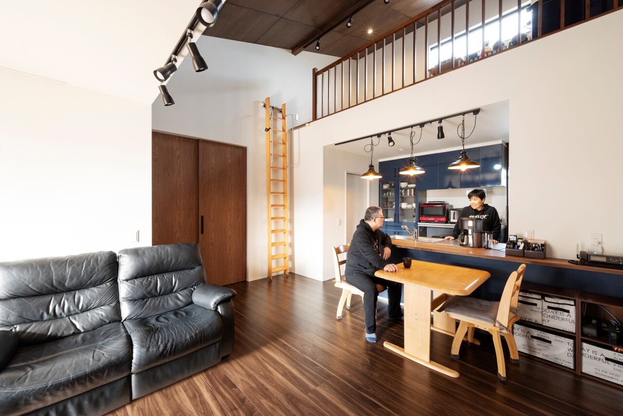 建築のひら木 一級建築士事務所 【UA値0.45 C値0.44/高気密・高断熱住宅】バリアフリーに配慮した快適でスタイリッシュな平屋の住まいの建築実例画像2