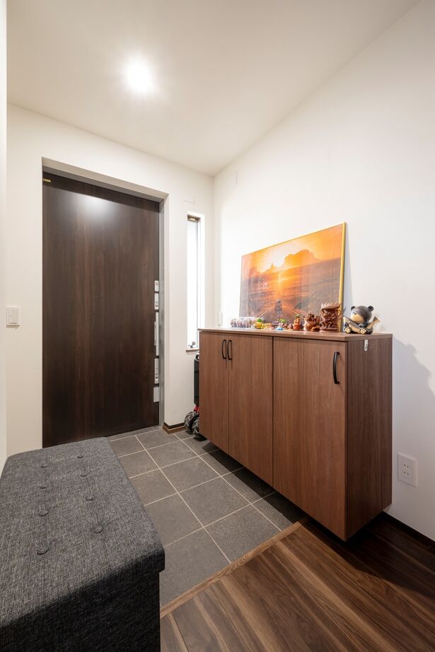 建築のひら木 一級建築士事務所 【UA値0.45 C値0.44/高気密・高断熱住宅】バリアフリーに配慮した快適でスタイリッシュな平屋の住まいの建築実例画像9