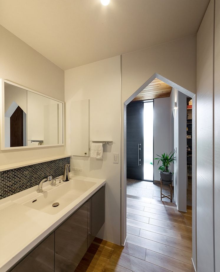 ダイワハウス 【36坪/夫婦+猫1匹/間取り図あり】吹き抜けにリビング階段が映えるカフェ風の家　写真14点掲載の建築実例画像8