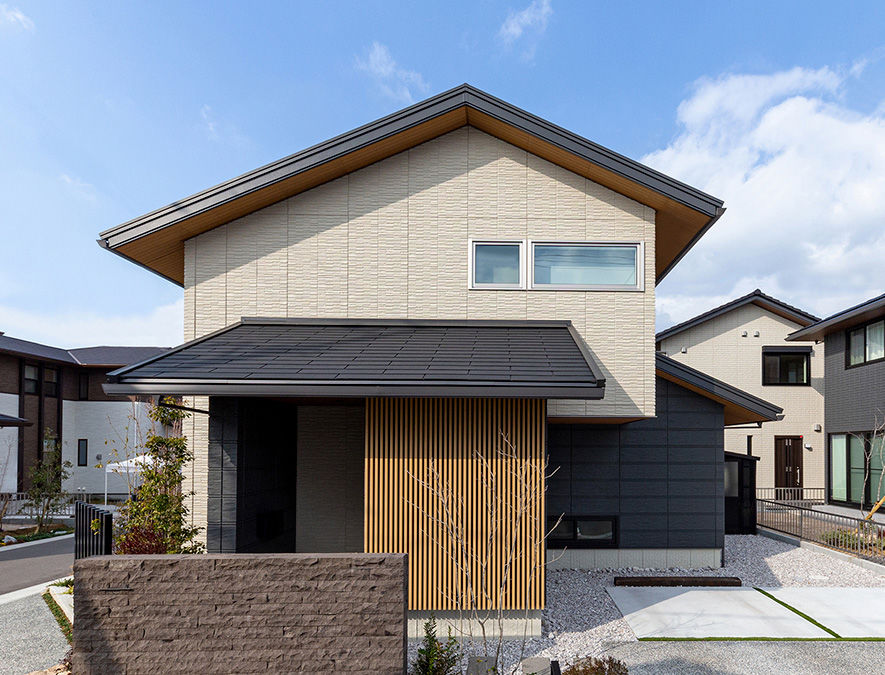 ダイワハウス 【38坪/夫婦＋子ども1人/間取り図あり】和と洋が美しく溶け合うロースタイルリビングの家　写真10点掲載の建築実例画像2