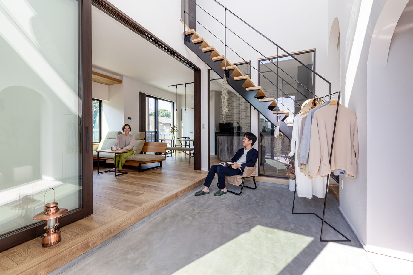 ダイワハウス 【35坪/夫婦/間取り図あり】光差し込む吹き抜けの土間が暮らしを彩る　開放感あふれる住まい　写真10点掲載の建築実例画像3