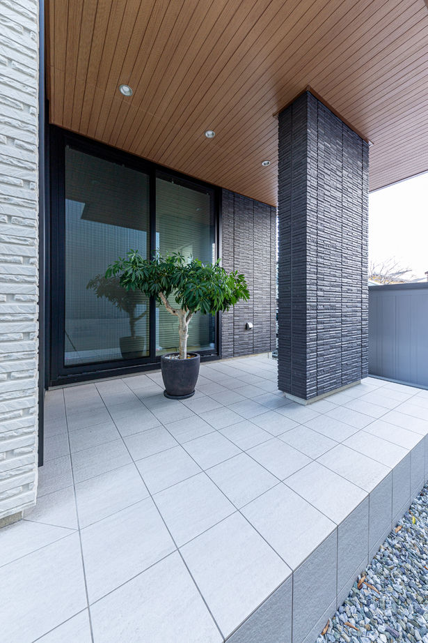 ダイワハウス 【65坪/夫婦＋子ども1人/間取り図あり】ロースタイルリビングを吹き抜けにした「白」の家　写真10点掲載の建築実例画像7