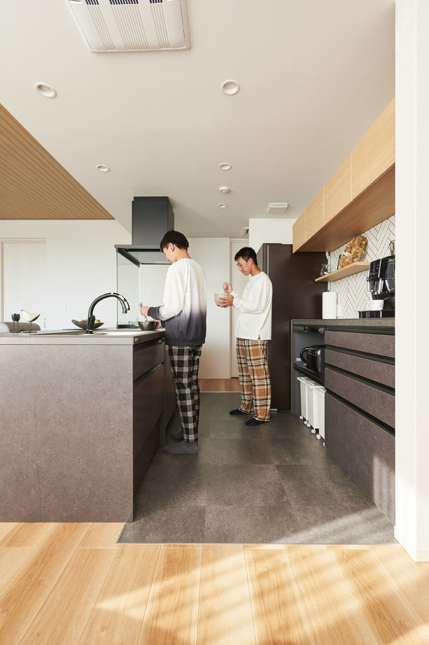 ダイワハウス 【55坪/夫婦＋子ども3人/間取り図あり】都市の家族時間を豊かに育む3階建ての家　写真９点掲載の建築実例画像3