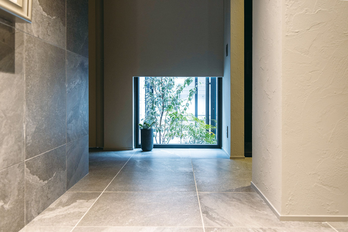 ダイワハウス 【82坪/夫婦＋夫の母/間取り図あり】　王道の美をたたえた美術館のような家を　写真10点掲載の建築実例画像3