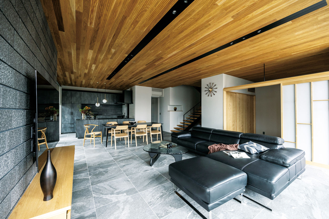 ダイワハウス 【82坪/夫婦＋夫の母/間取り図あり】　王道の美をたたえた美術館のような家を　写真10点掲載の建築実例画像9