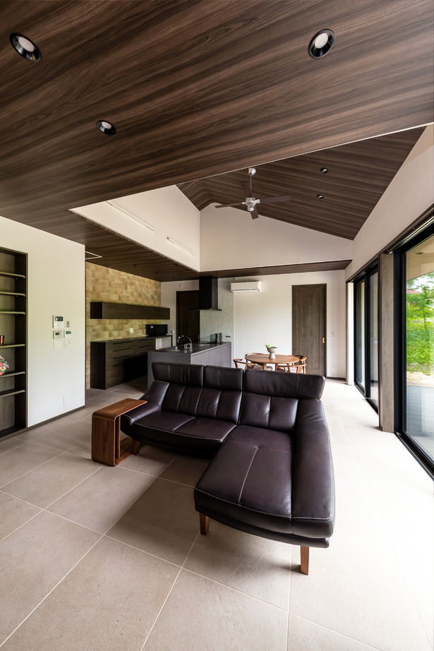 ダイワハウス 【28坪/夫婦＋犬/間取り図あり】森に抱かれて四季の自然を楽しむ平屋の別荘　写真7点掲載の建築実例画像2