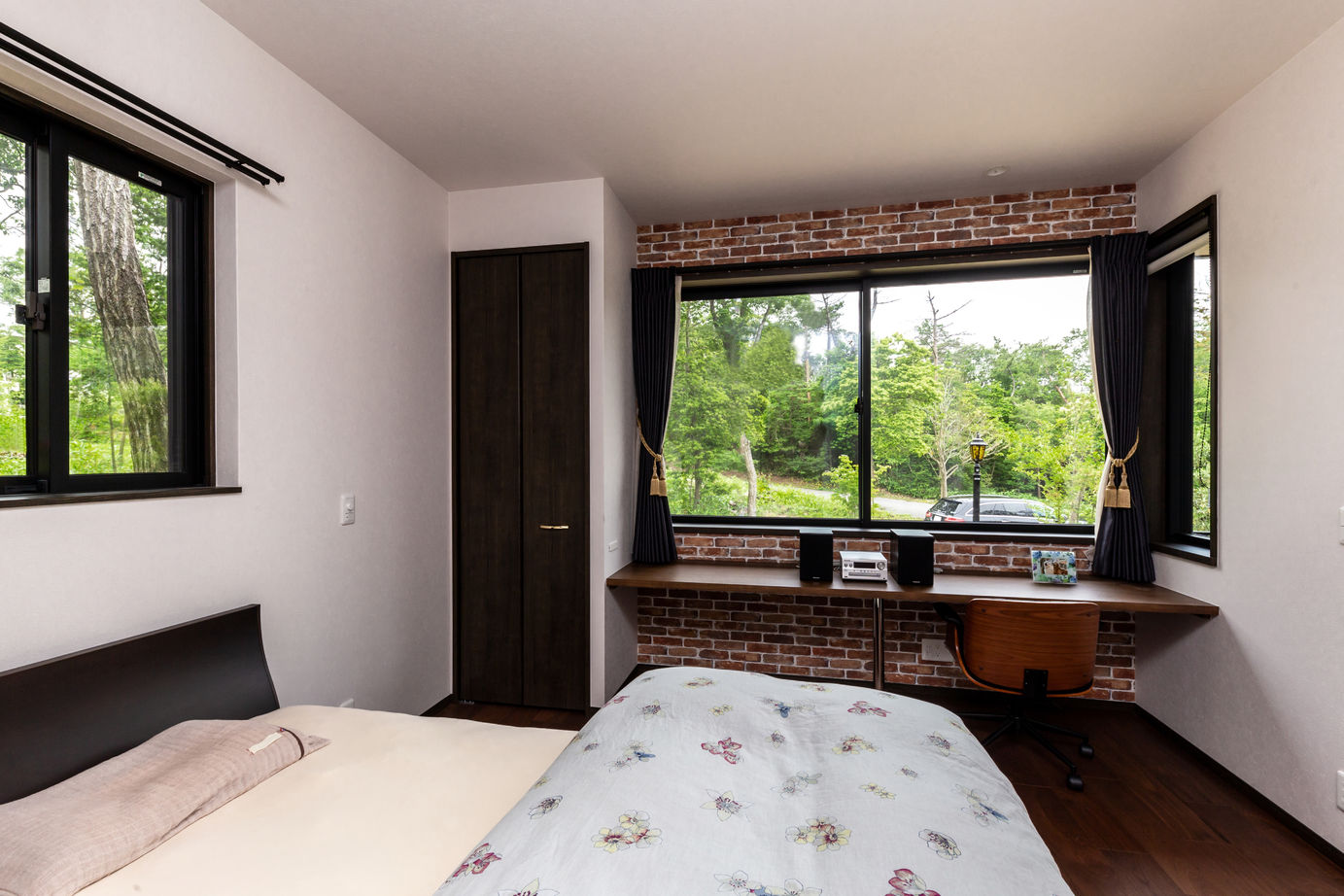 ダイワハウス 【28坪/夫婦＋犬/間取り図あり】森に抱かれて四季の自然を楽しむ平屋の別荘　写真7点掲載の建築実例画像6