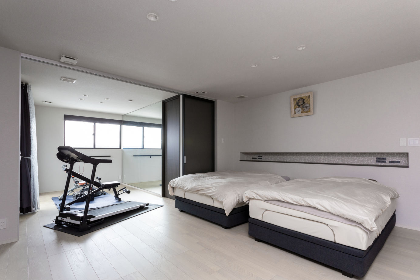 ダイワハウス 【64坪/夫婦＋犬/間取り図あり】　吹き抜けの大開口窓で庭と開放的につながる家　写真10点掲載の建築実例画像9