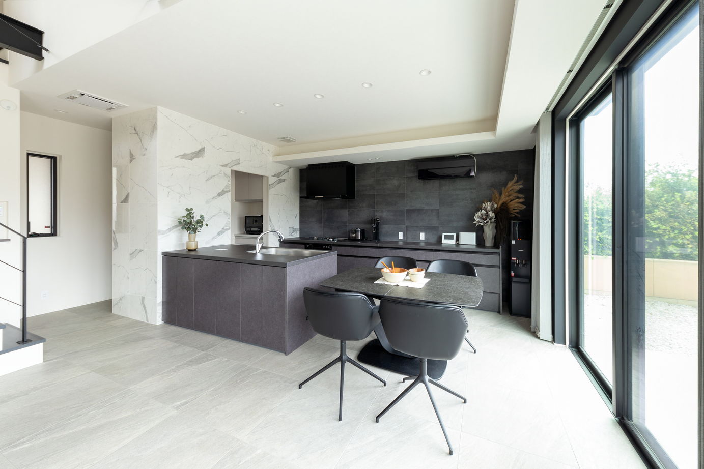 ダイワハウス 【40坪/夫婦＋子ども1人＋犬/間取り図あり】　鉄骨梁が映える吹き抜けリビングの家　写真10点掲載の建築実例画像6