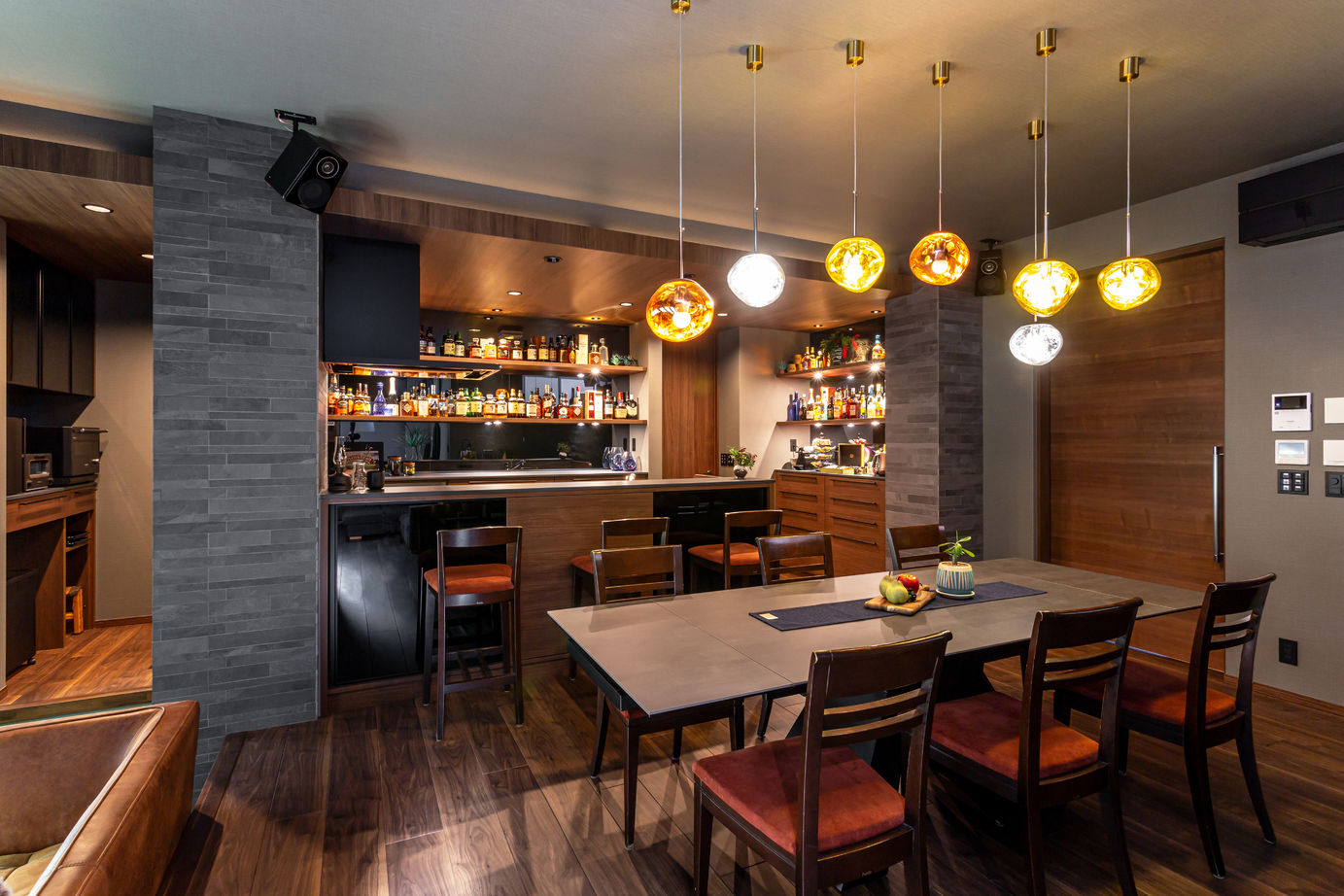 ダイワハウス 【52坪/2人暮らし/間取り図あり】　友人が集う隠れ家バーのような家　写真10点掲載の建築実例画像2