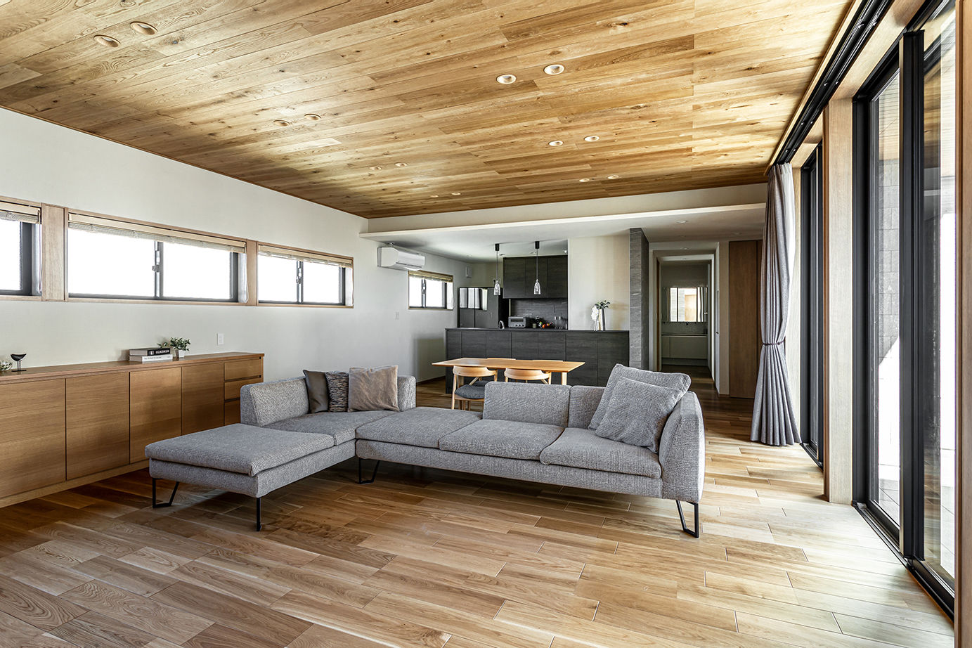 ダイワハウス 【67坪/夫婦＋子ども2人/間取り図あり】自然素材に包まれ暮らす大らかな平屋　写真10点掲載の建築実例画像2