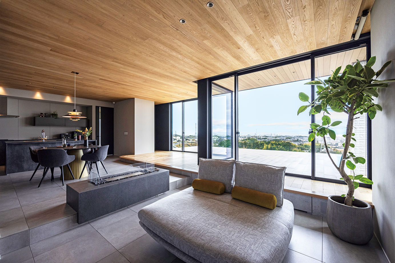 ダイワハウス 【55坪/夫婦/間取り図あり】多趣味なご夫妻の圧倒的な眺望の住まい　写真10点掲載の建築実例画像2