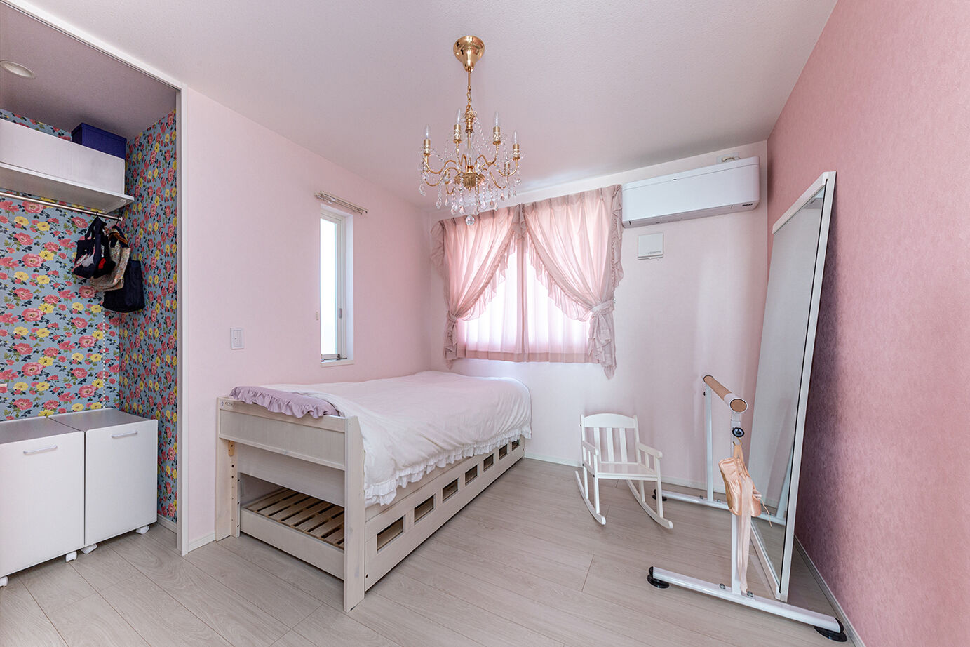 ダイワハウス 【64坪/夫婦＋子ども2人/間取り図あり】青空に囲まれて住まう3階建ての家　写真10点掲載の建築実例画像9