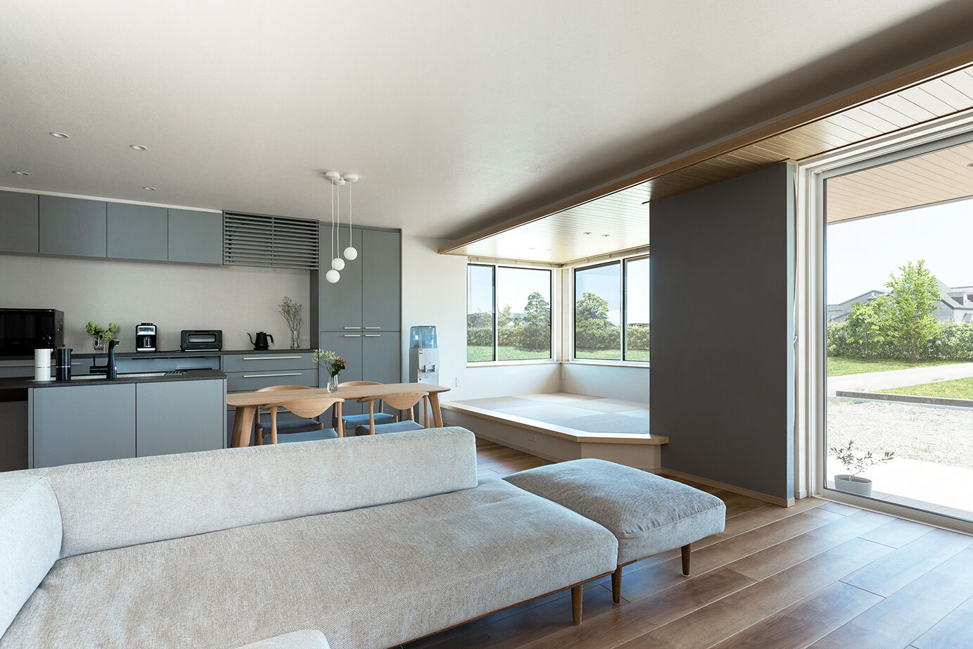 ダイワハウス 【33坪/夫婦/間取り図あり】ゆとりある風景に親しみ安らぐ平屋の家　写真10点掲載の建築実例画像2