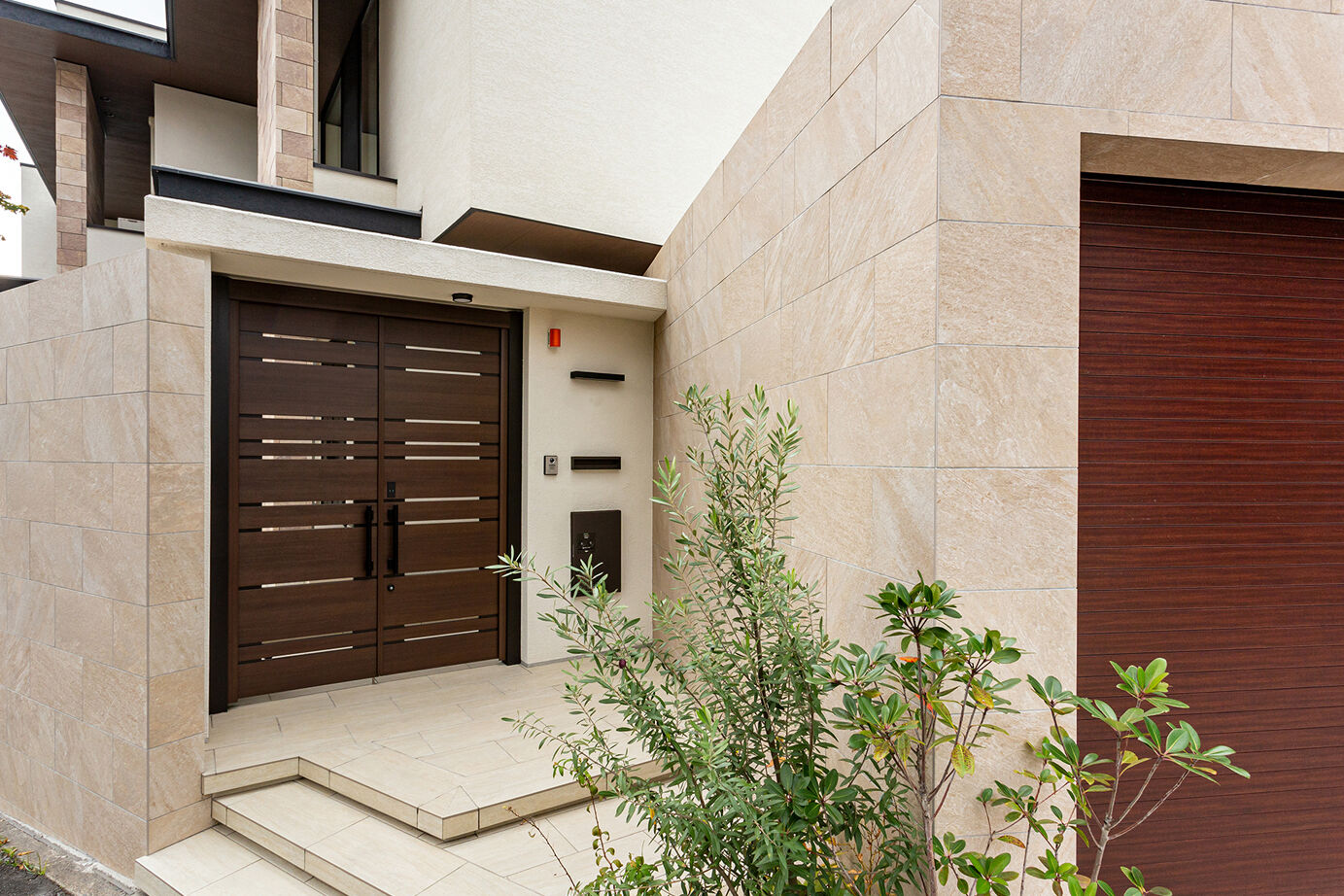 ダイワハウス 【69坪/夫婦＋子ども1人】美しい街景に溶け込む2階リビングの住まい　写真10点掲載の建築実例画像9